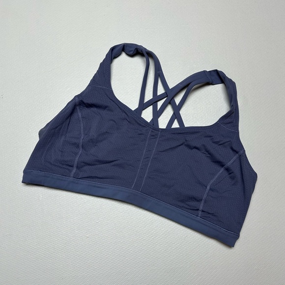 Lululemon Free to Be Serene Bra in Cascade Blue Size 12 EUC - Picture 8 of 10